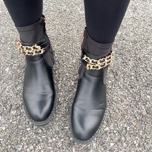 Boots with gold chain